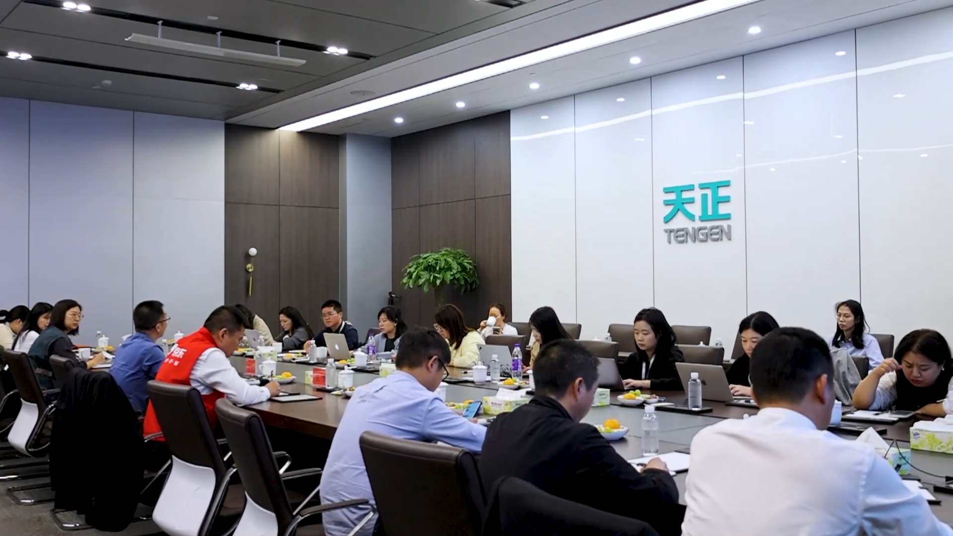 京东工业走进3044am永利，探访产业数智化之路！